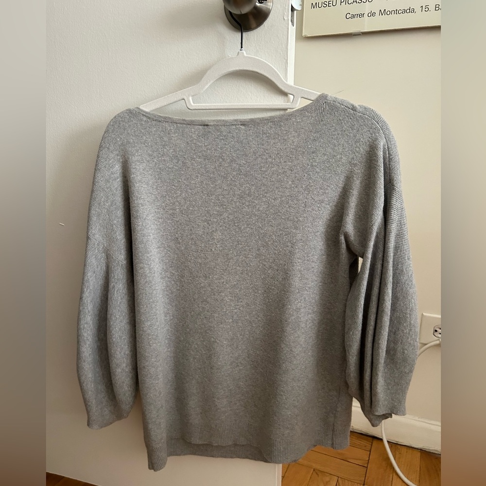 Ann Taylor gray sweater with puffy sleeves - Picture 2 of 4